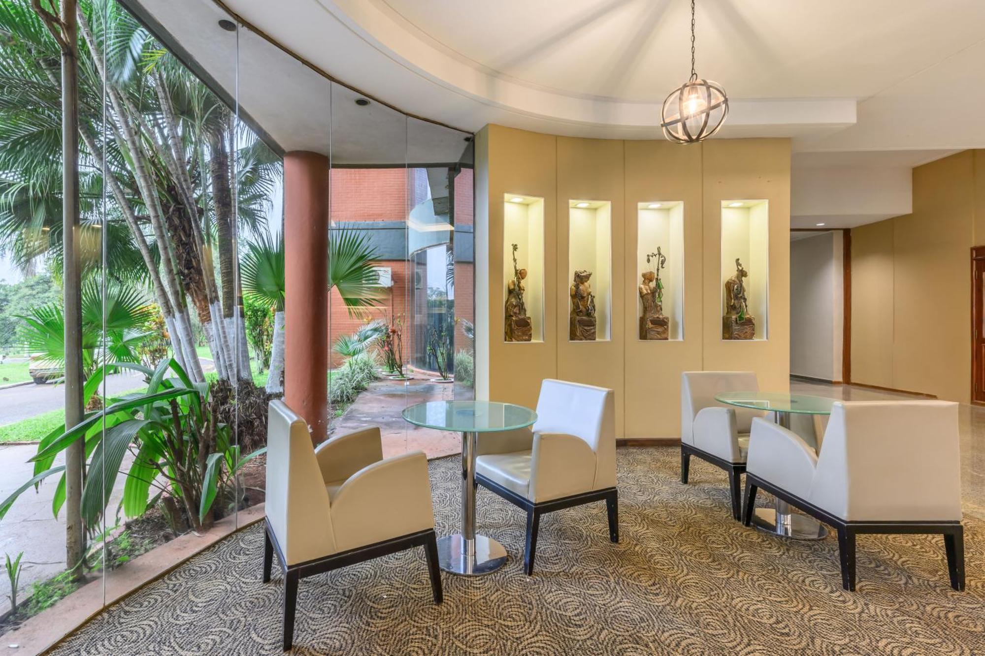Exe Hotel Cataratas Puerto Iguazu Exterior photo The lobby of the hotel