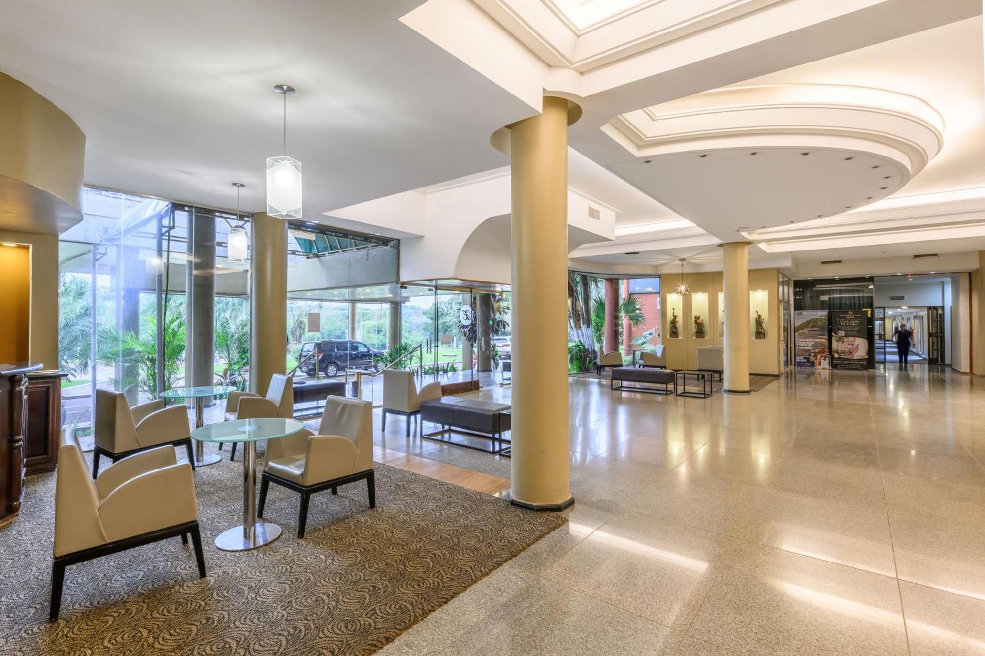 Exe Hotel Cataratas Puerto Iguazu Exterior photo Lobby