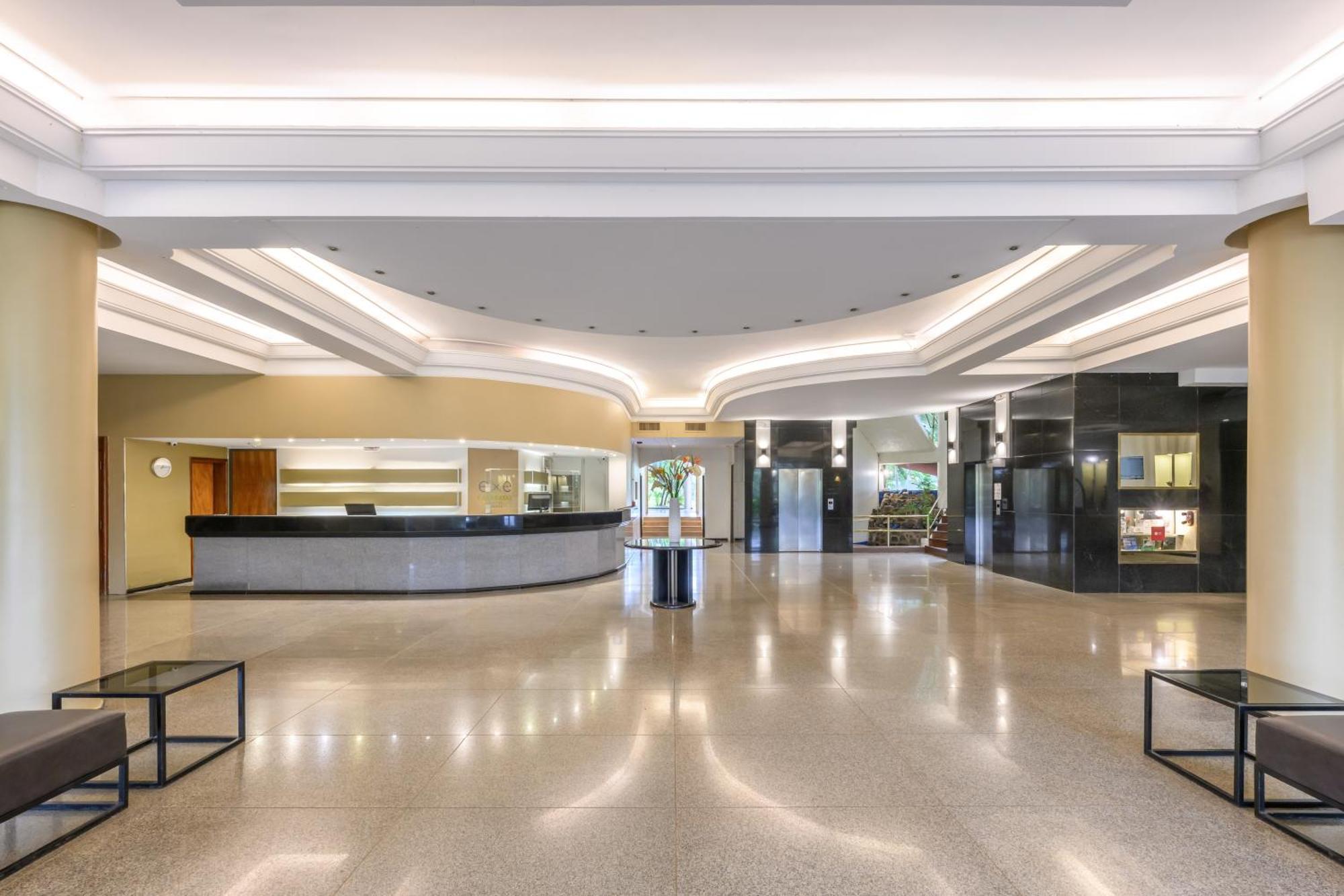 Exe Hotel Cataratas Puerto Iguazu Exterior photo Lobby
