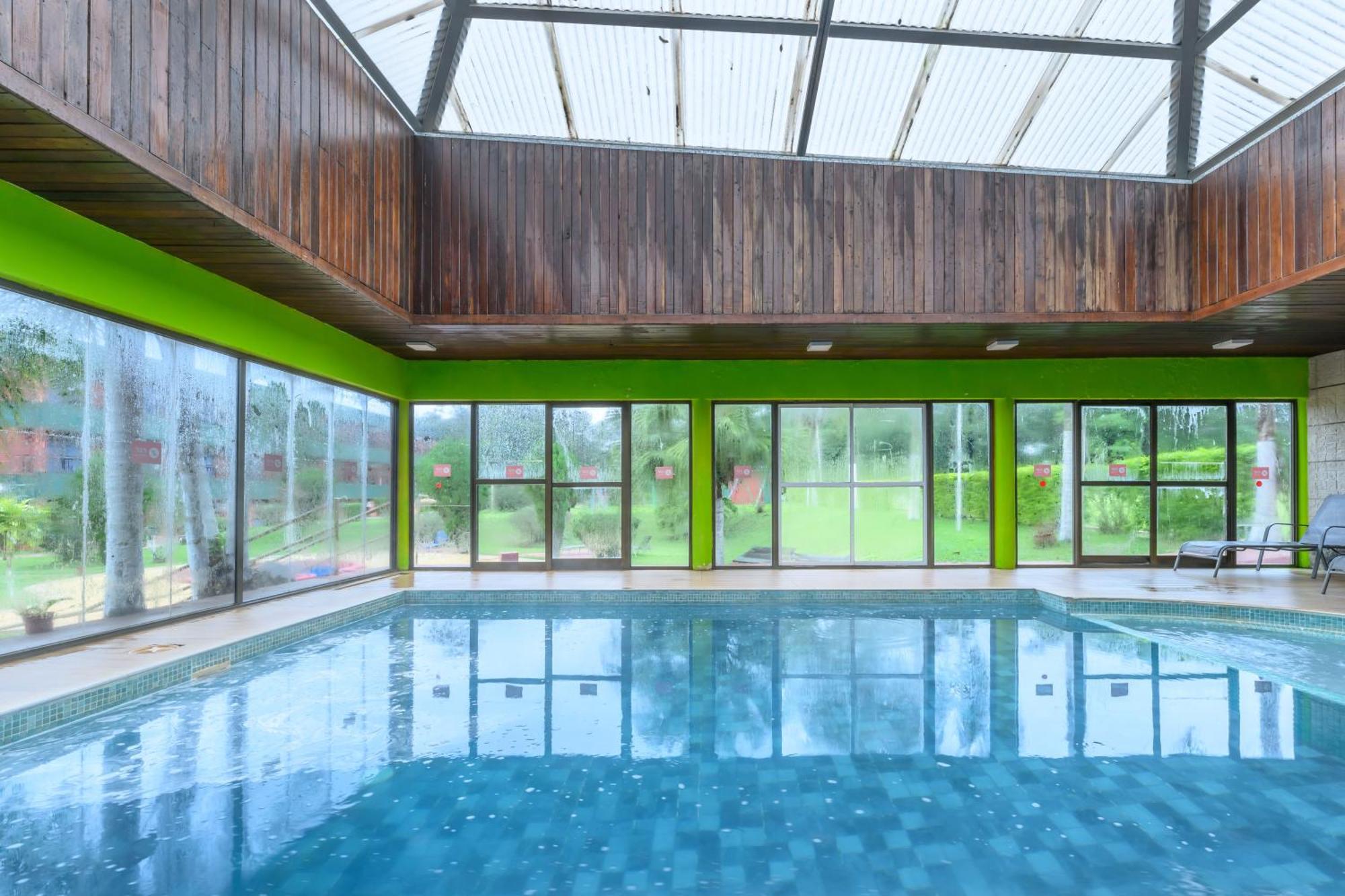 Exe Hotel Cataratas Puerto Iguazu Exterior photo Swimming pool at the hotel